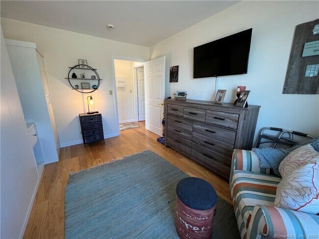 Building Photo - 12 Naugatuck Ave