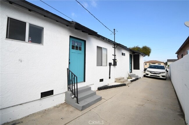 Building Photo - 4028 4026 W 160 Street Unit