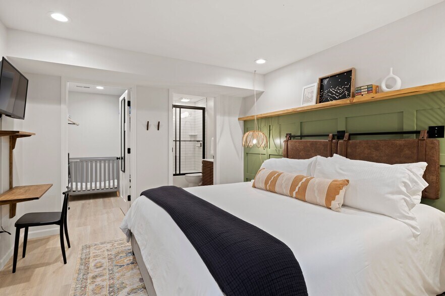 Building Photo - 14 Wildwood Cir