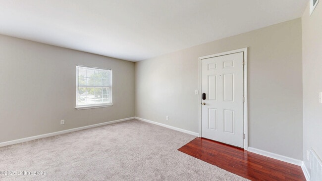 Building Photo - 106 Middletown Square