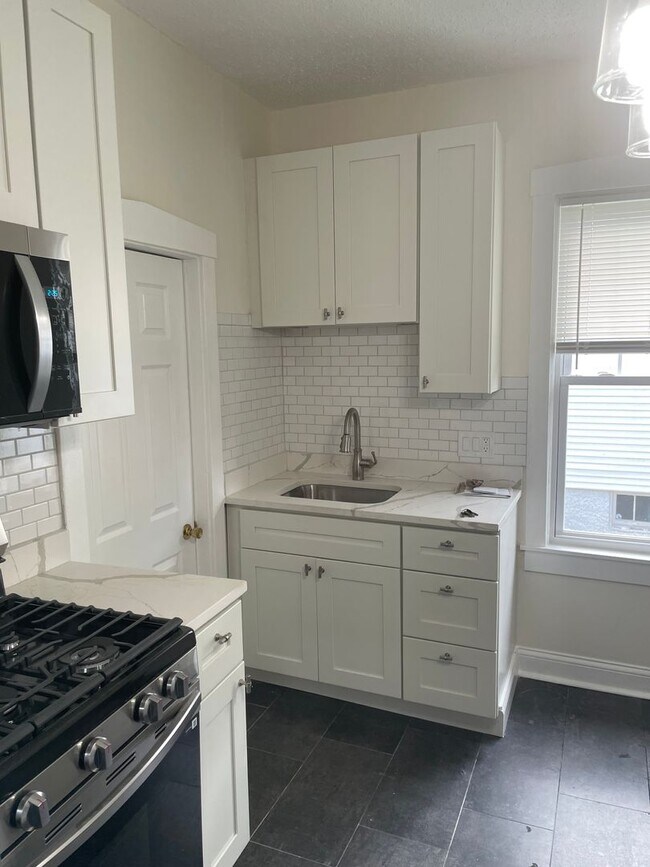 Building Photo - NO DEPOSIT REQUIRED! House for Rent in Southwest City