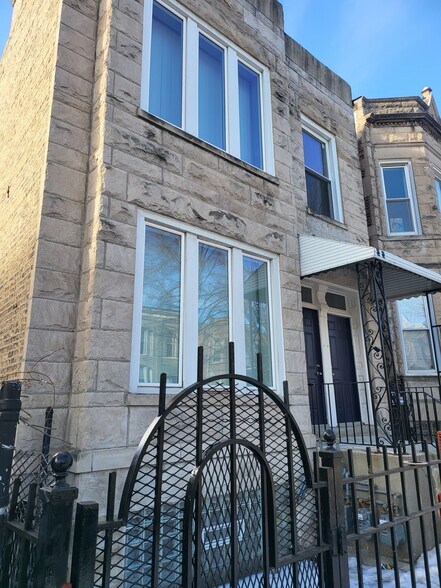 Building Photo - 1940 S Trumbull Ave