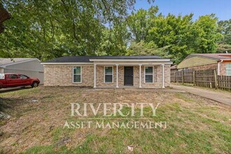 Building Photo - A Must See!!!!! Section 8 Friendly & Ready...