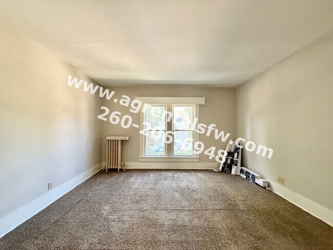 Building Photo - 1002 Columbia Ave