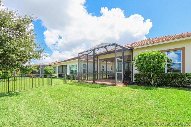 Building Photo - 8942 SW Pepoli Way
