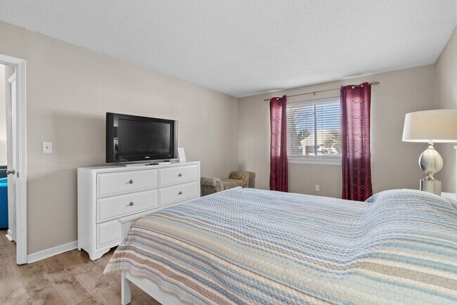 Building Photo - All Inclusive Winter Rental Single Family ...