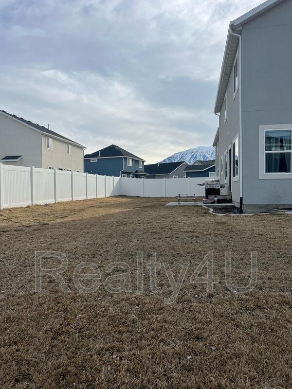 Building Photo - 277 E 330 N