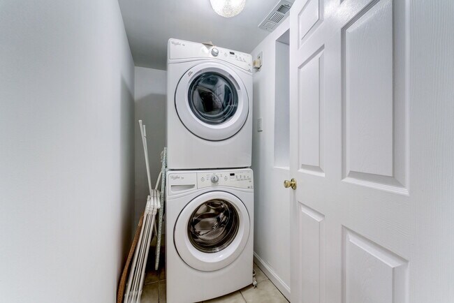 Building Photo - 51 U St NW