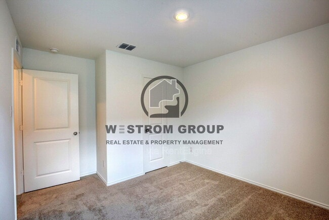 Building Photo - 11831 Arkoma Dr