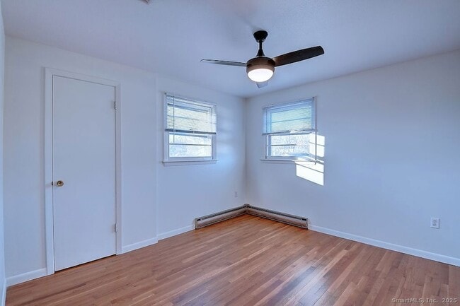 Building Photo - 139 Phyllis Dr