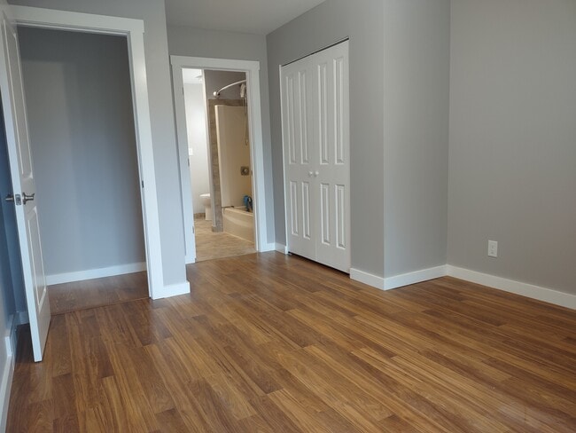 Building Photo - 8620 Salt Springs Rd