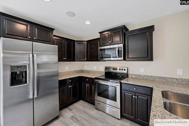 Building Photo - 243 Gum Swamp Trl