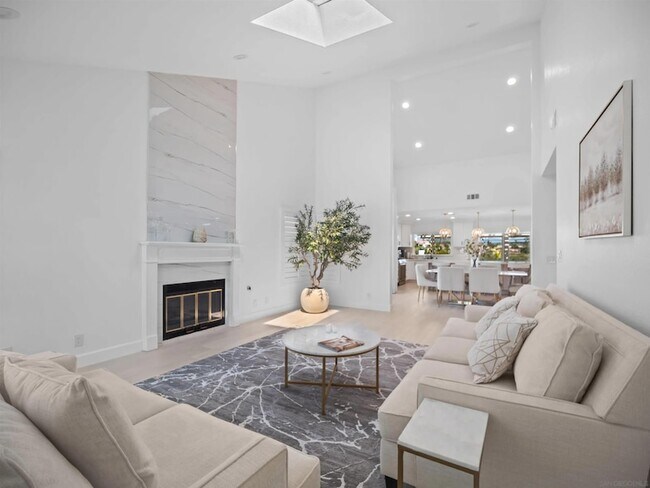 Building Photo - 11748 Via Chona