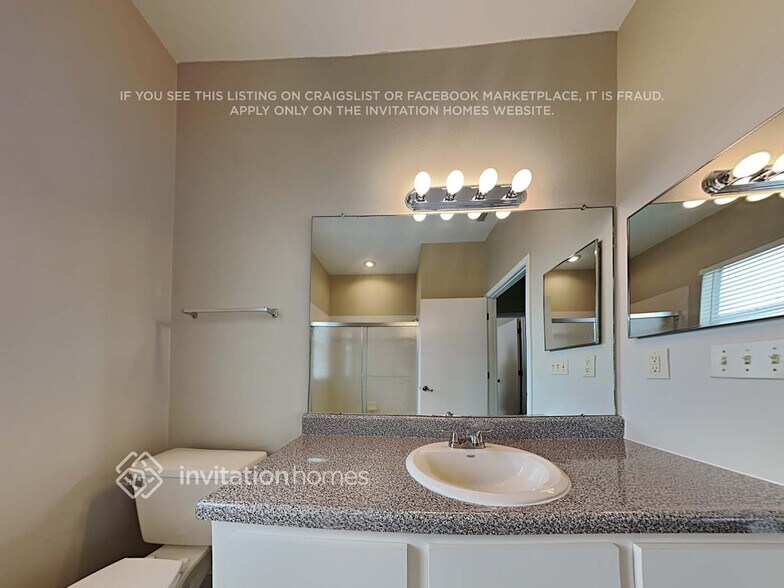 Building Photo - 9421 Larkbunting Dr