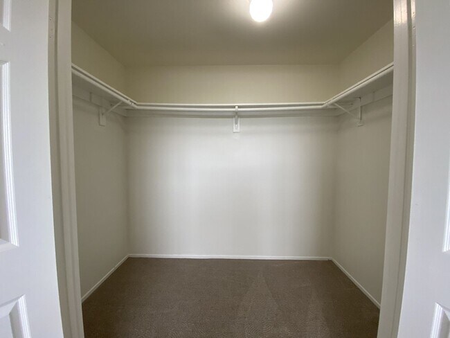 Building Photo - Spacious Home in La Costa with Nice View!!