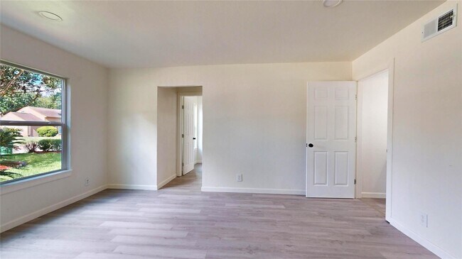 Building Photo - 3806 Cosby St