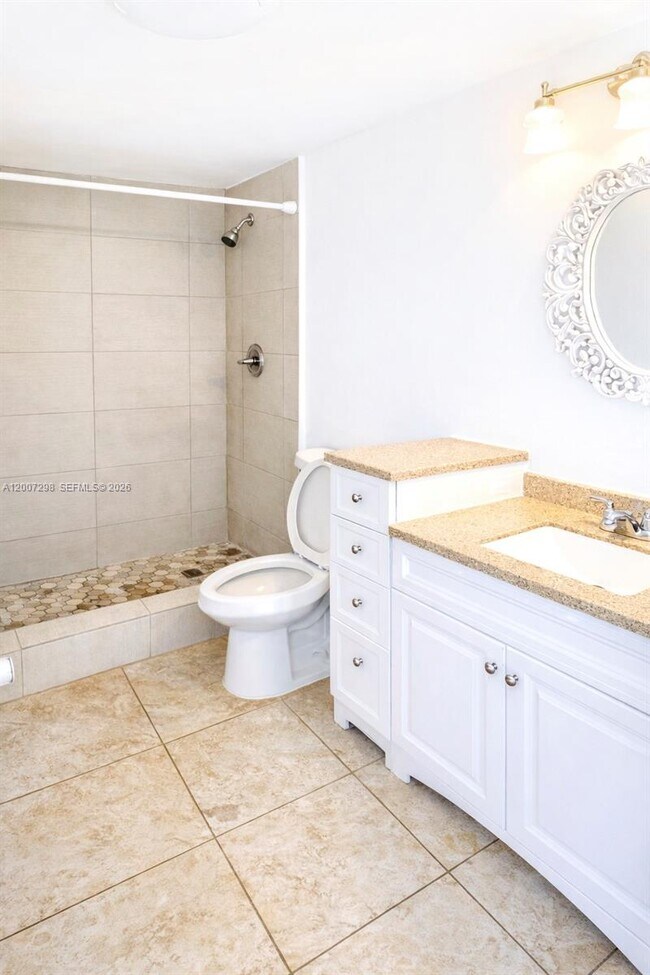 Building Photo - 6713 SW 112th Ct