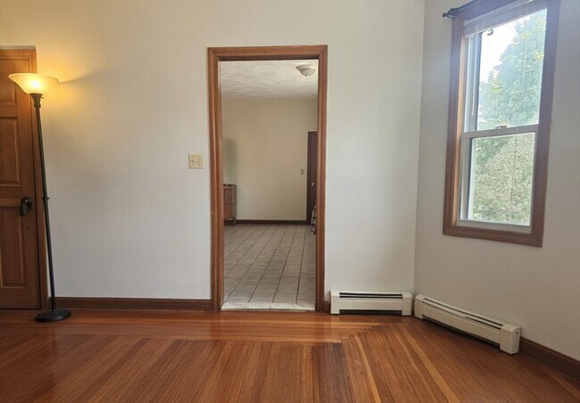 Building Photo - 51 Elm St