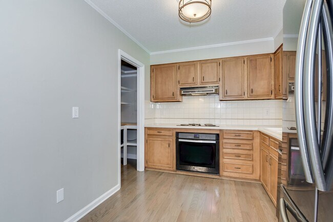 Building Photo - Beautiful Ranch in Montclair!