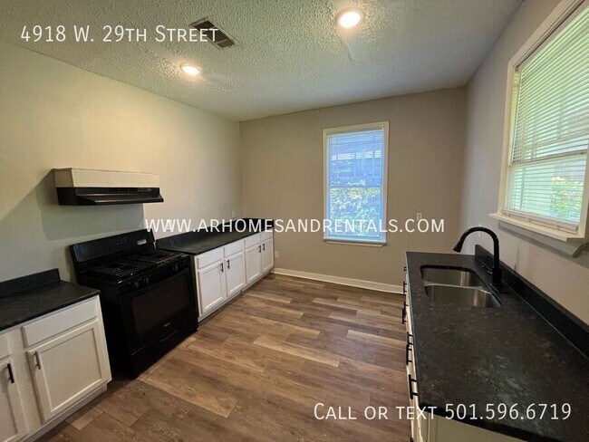 Building Photo - 4918 W 29th St