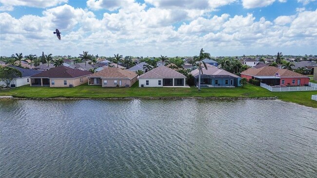 Building Photo - 1820 Mira Lago Cir