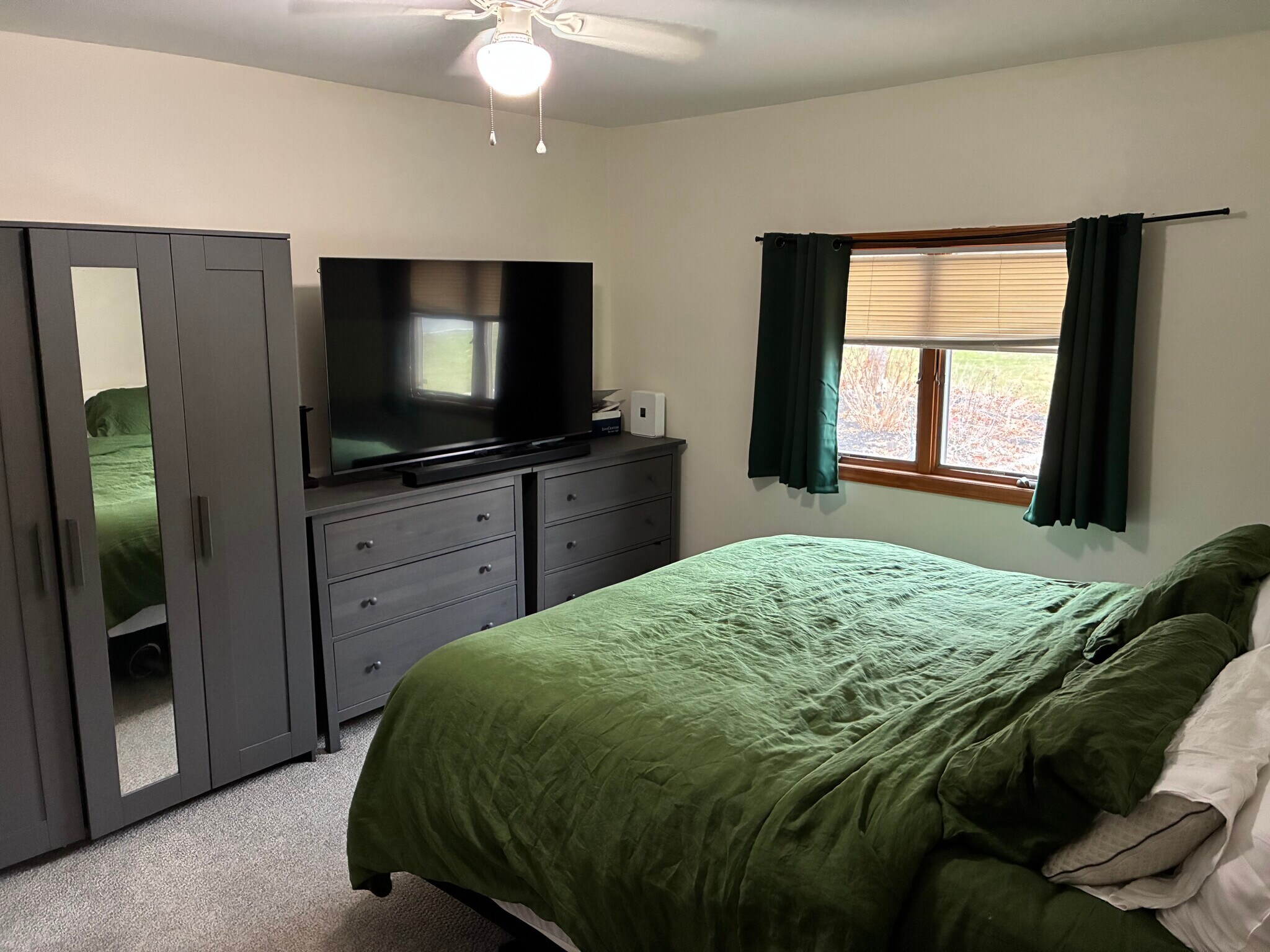 Building Photo - 14 Winside Ln