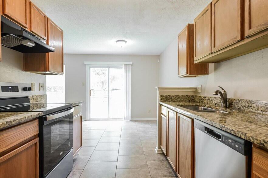 Building Photo - 2906 Redland Ln