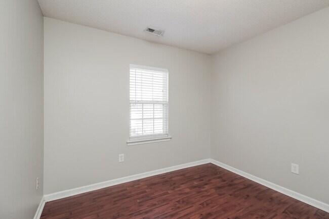 Building Photo - 6927 Ayrshire Glen Pl