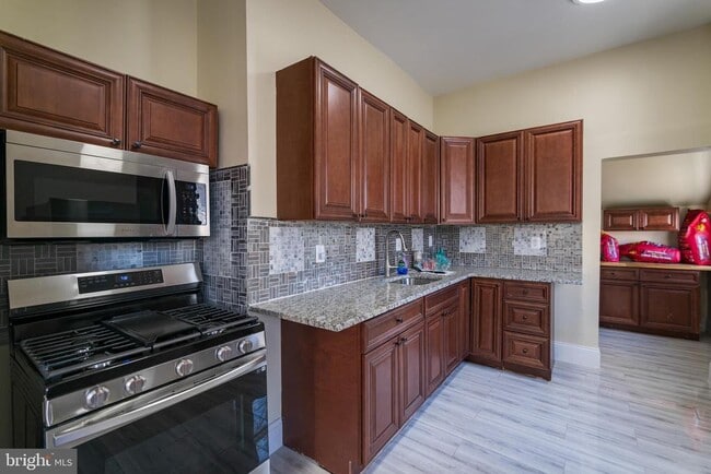 Building Photo - 5426 Jefferson St