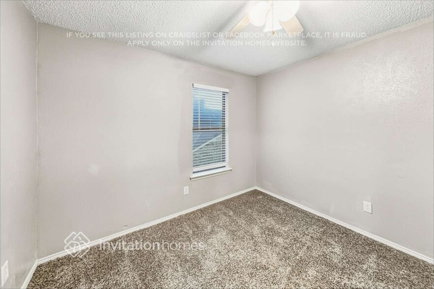 Building Photo - 427 Dawn Dr