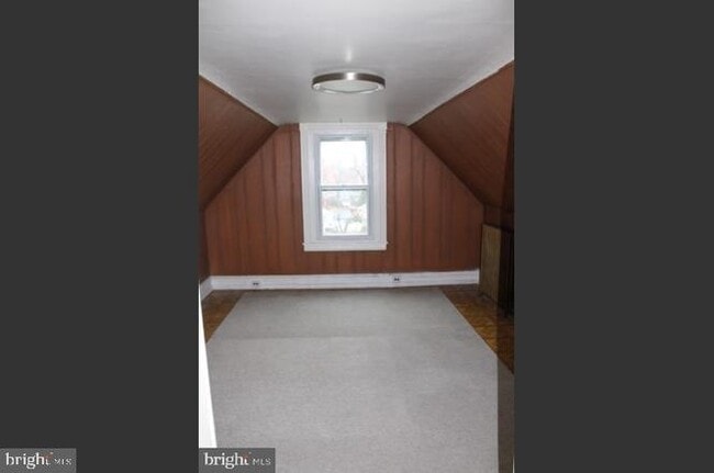 Building Photo - 7301 Chestnut Ave
