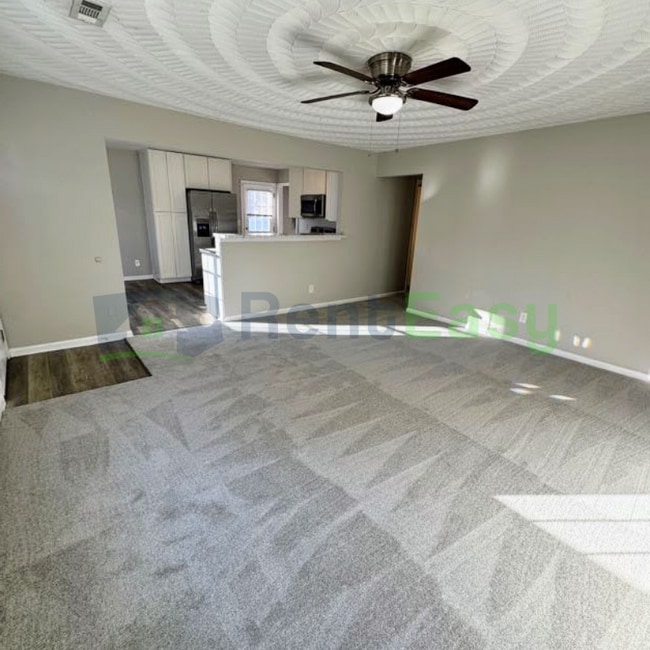 Building Photo - 1327 Hazel Ave