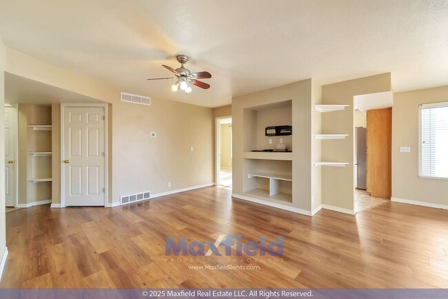Building Photo - Stoney Brook Condos Unit #2 - 2BD - 2BTH 1GAR