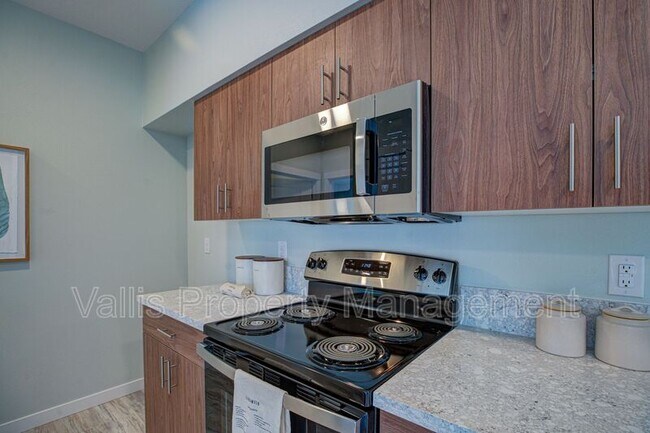Building Photo - 13001 S Crompton Ln
