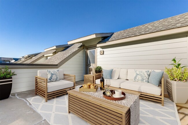 Building Photo - 4323 Dickason Ave