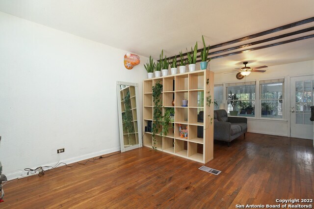 Building Photo - 242 Rosemont Dr