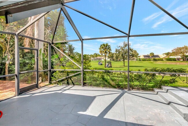 Building Photo - 355 Woodlake Ln