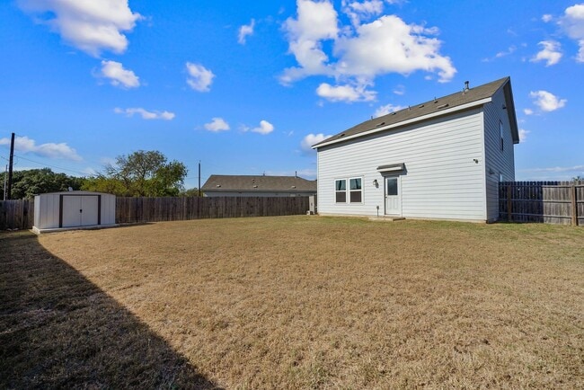 Building Photo - 4 Bedroom/2.5 Bath Elm Valley Subdivision