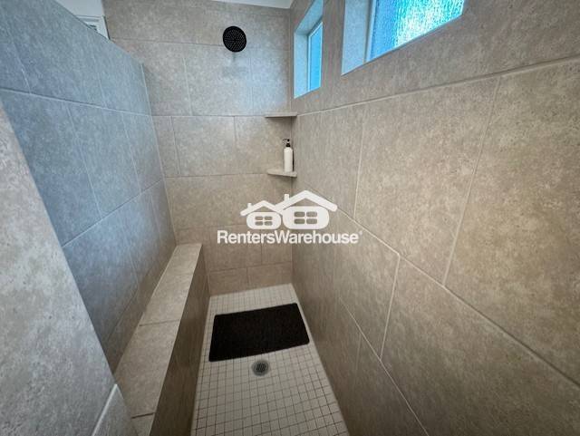 Building Photo - 15126 Nettleton Ml