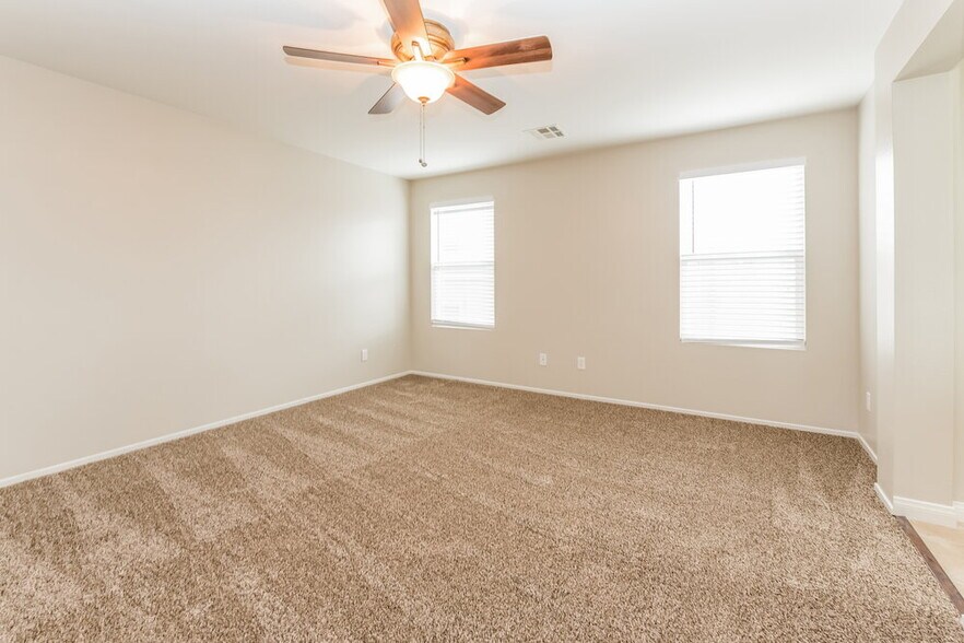 Building Photo - 7942 Bliss Hill Ct