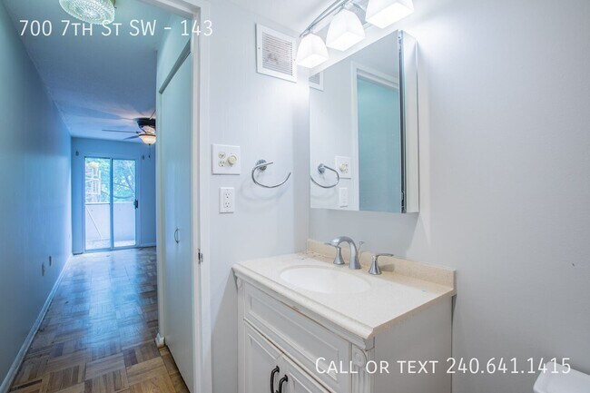 Building Photo - 700 7th St SW