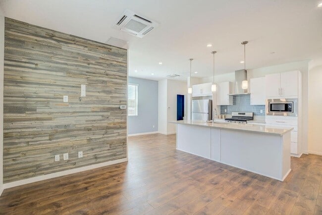Building Photo - Modern Living at The MIll Gorgeous 2bed/2.5bath home