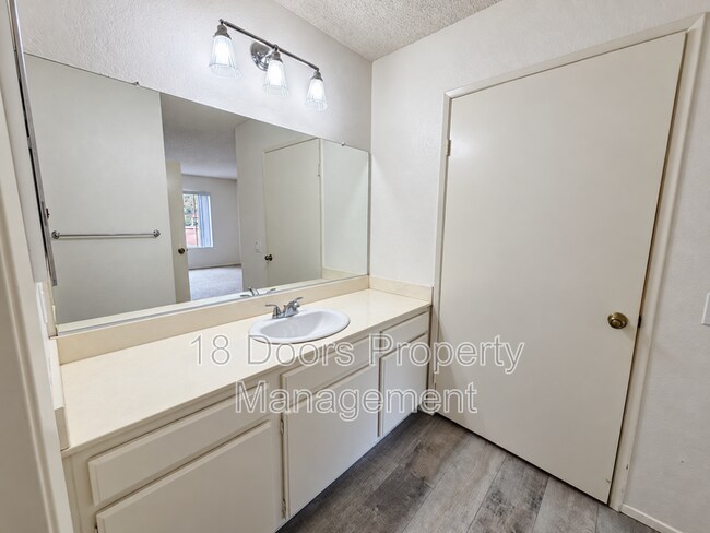 Building Photo - 4090 Rosenda Ct