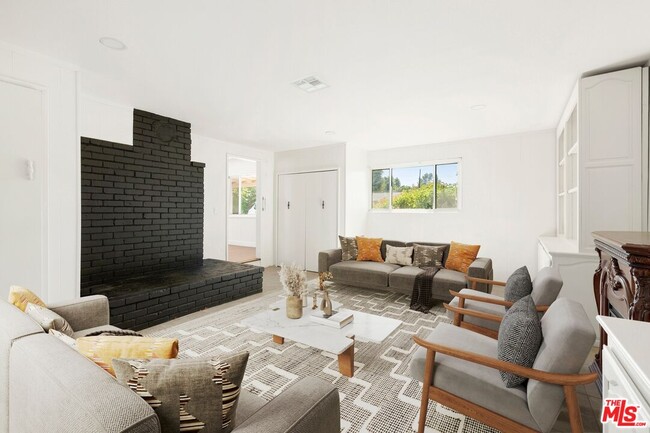 Building Photo - 22717 Miranda St