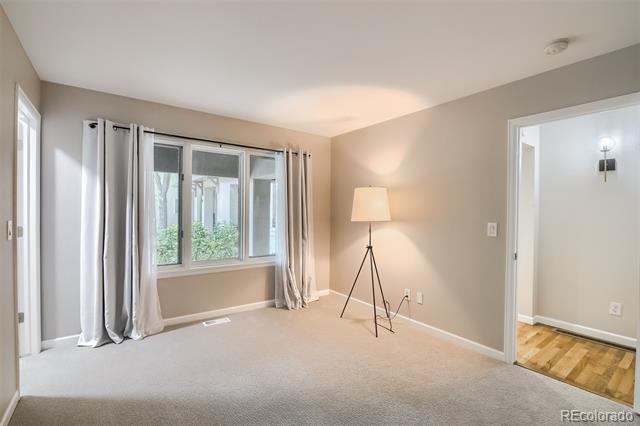 Building Photo - 217 S Jackson St