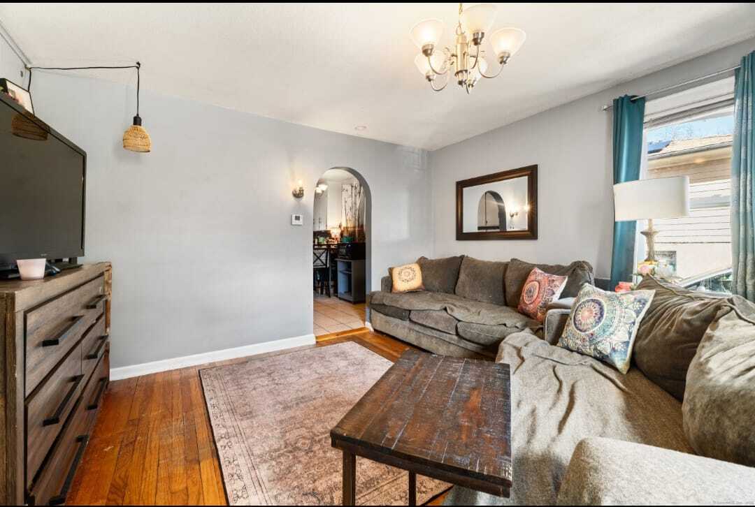 Building Photo - 116 Hillside Ave