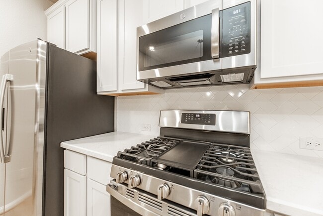 Building Photo - 31115 Mahogany Fir Trl