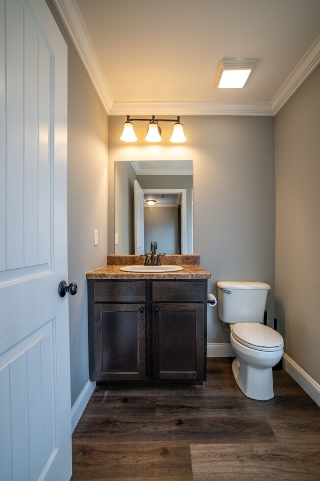 Building Photo - 924 Warrior Hill Dr