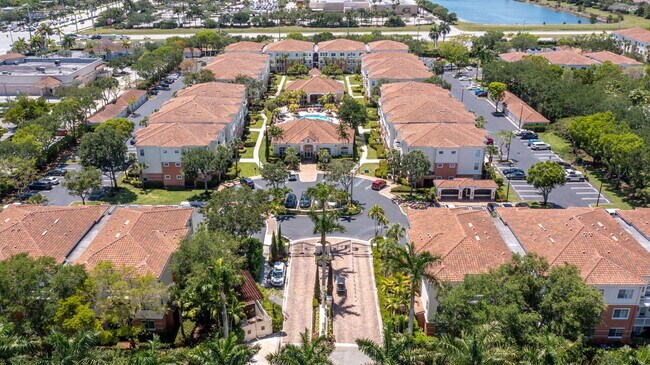 Building Photo - 9901 Baywinds Blvd