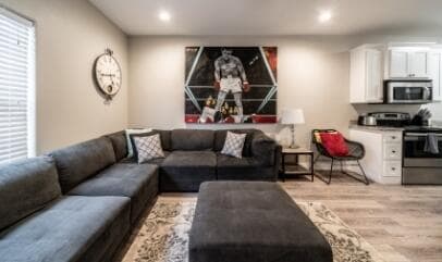 Building Photo - 1518 Avenue W